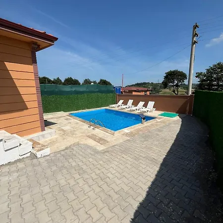 Kandira Villam Villa